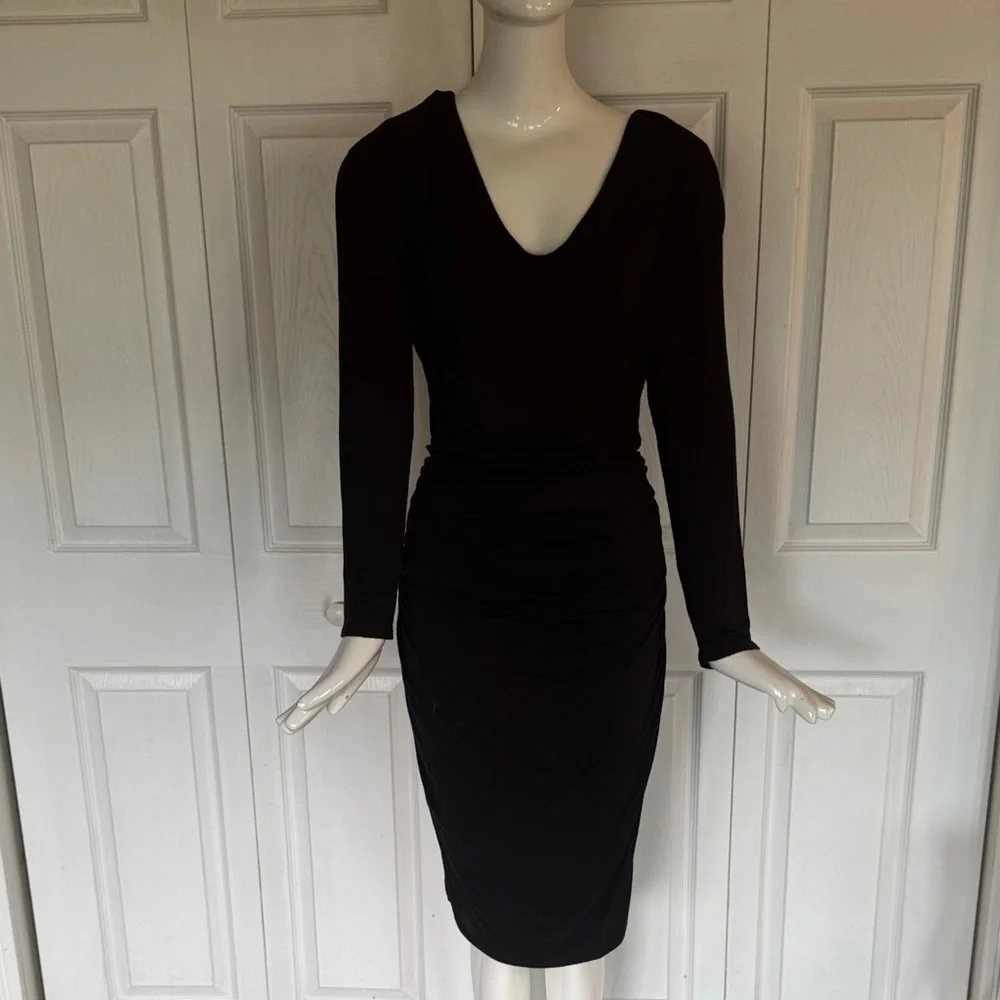 VENUS Elegant Black Long Sleeve ruched Dress - Picture 2 of 8